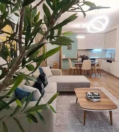 Apartment Tam Serviced Komuna E Parisit District