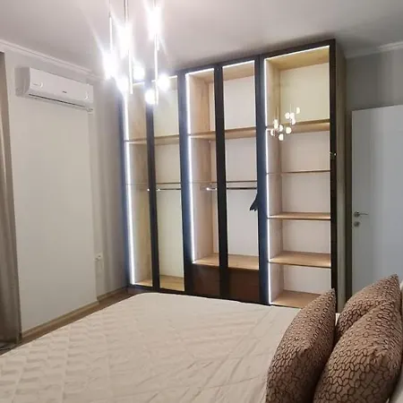 Apartment Tam Serviced Komuna E Parisit District *