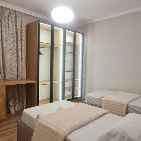 Apartment Tam Serviced Komuna E Parisit District